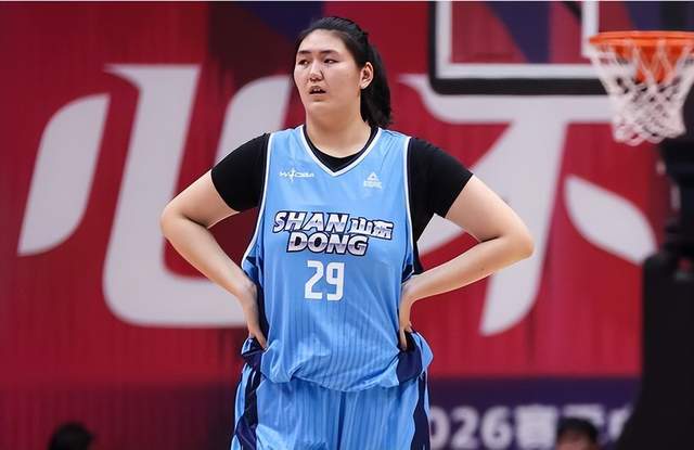 乐鱼体育-张子宇签约山东高速女篮是巨大失误，侯冰并不是知人善任的好教练